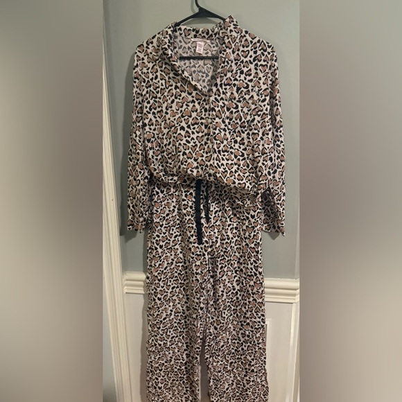 Victoria’s Secret Heart Leopard Print Pajamas - Picture 2 of 7